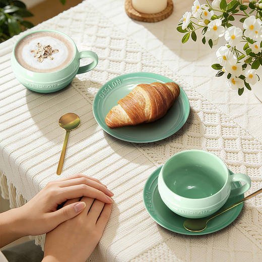 💕品牌直发！！！雅致生活｜🌈【德世朗暖阳系列陶瓷杯碟套装DFS-TZ857-6A-GN】，解锁日常小美好‼️‼️ ✅线条浮雕设计 ✅匠心陶瓷 ✅磨砂防滑底缘 ✅渐变时尚元素🔝 商品图1