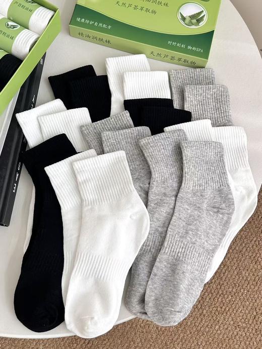 🍀踏青出游必备🏃福利团❗️29.9元10双❗️【芦荟精油中筒袜】💕从清晨到日暮润泽感随身相伴「舒缓水润极致享受」 📗懒人养生必备！会护肤的袜子深得我心 商品图4