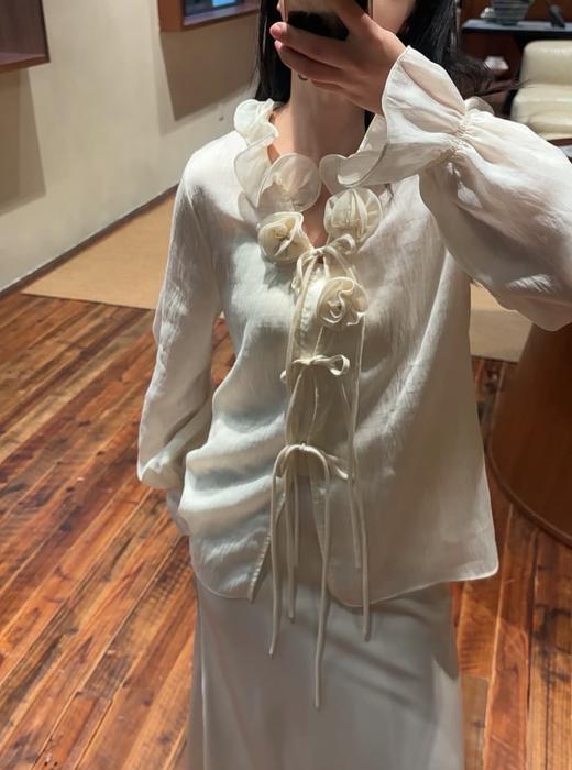 PIANAI冷小姐# 立体花朵天丝长袖衬衣 商品图1