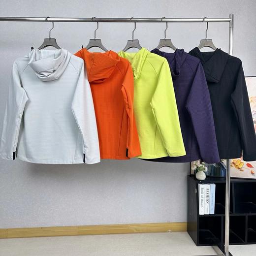 F032009户外轻量化网眼速干透气防水薄软情侣款运动弹力机能连帽风衣外套 商品图4