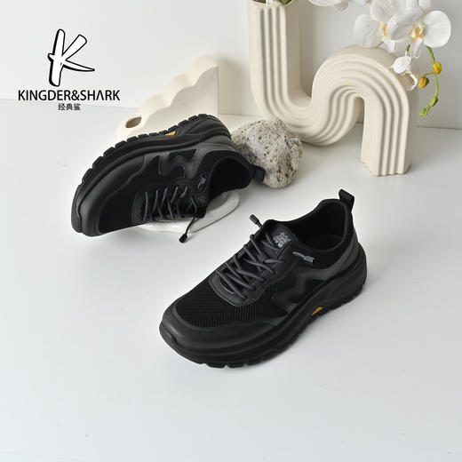 经典鲨2026年夏季专柜新品男士黑色织物透气跑步休闲鞋KW10-626051 商品图0