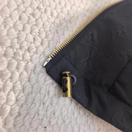 F032032新款上新立体浮雕方领纯色连帽拉链长袖宽松夹克外套 商品图5