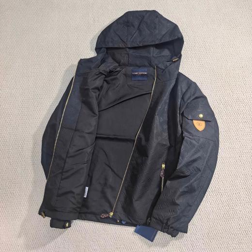 F032032新款上新立体浮雕方领纯色连帽拉链长袖宽松夹克外套 商品图1