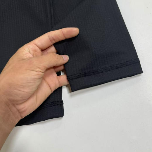 原单正品露露打底长袖，图片感受，实物更赞
科技面料，透气速干，高弹力，
内里网格亲肤，超透气，快干
S XL XXL

断码特价 商品图4