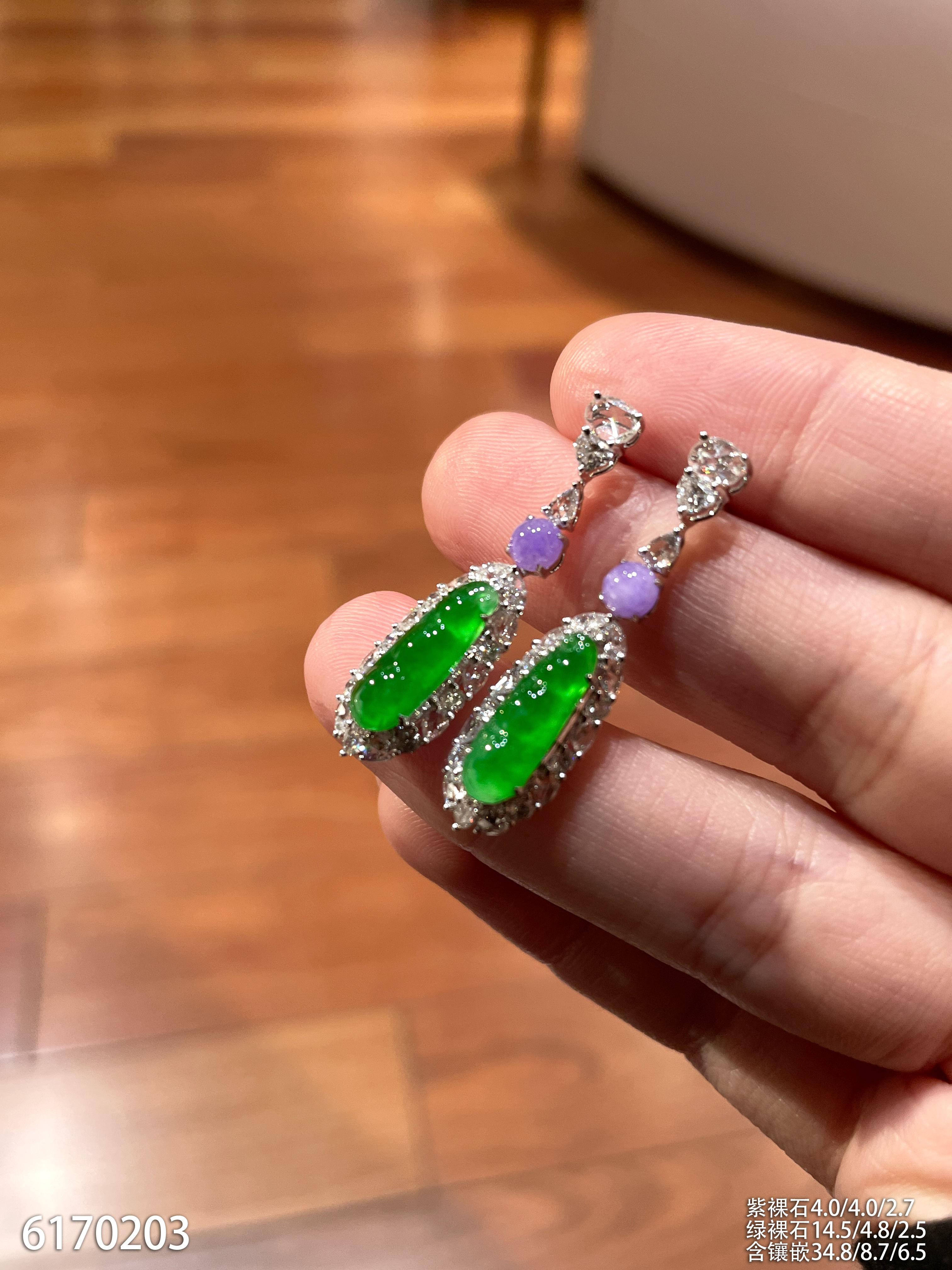 6170203，福豆耳坠。具体价格微信咨询