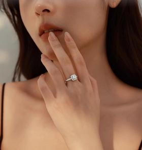 胖东来莫桑钻戒指 1克拉小方糖