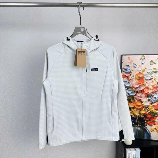 F032009户外轻量化网眼速干透气防水薄软情侣款运动弹力机能连帽风衣外套 商品图11