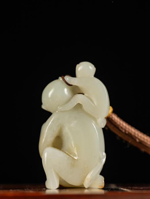 清	玉雕辈辈封侯挂饰 商品图4