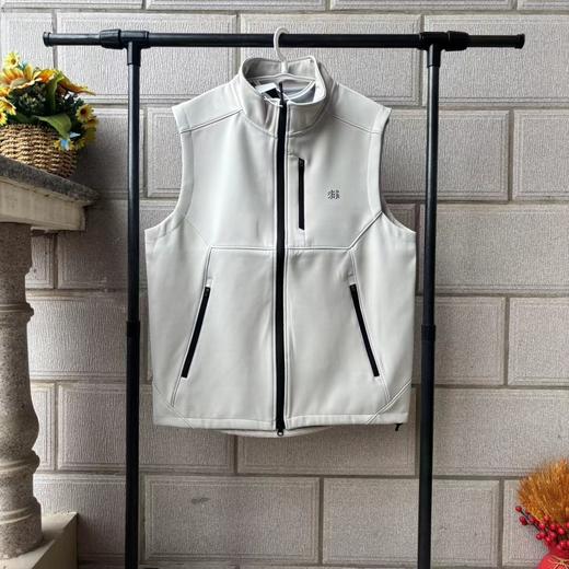 F0320115春季情侣款立领软壳户外休闲防水防风马甲背心 商品图5