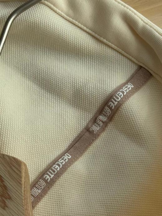 F032049春秋新款空气层面料轻盈柔软舒适女款拼接连帽开衫外套 商品图9