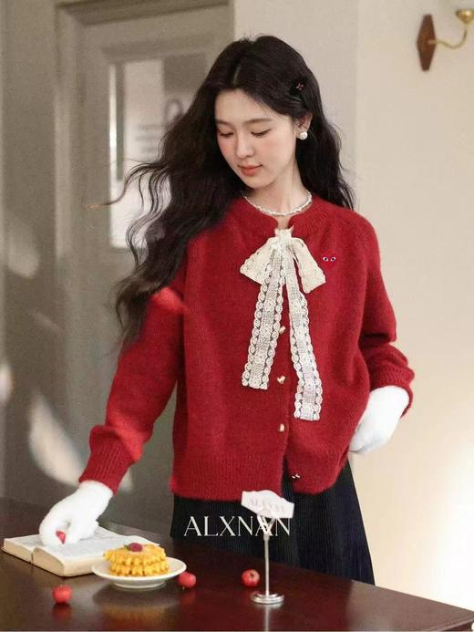 F0320149甜美俏皮红蕾丝蝴蝶结宽松落肩针织开衫毛衣 商品图7
