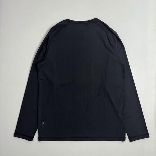 原单正品露露打底长袖，图片感受，实物更赞
科技面料，透气速干，高弹力，
内里网格亲肤，超透气，快干
S XL XXL

断码特价 商品图1