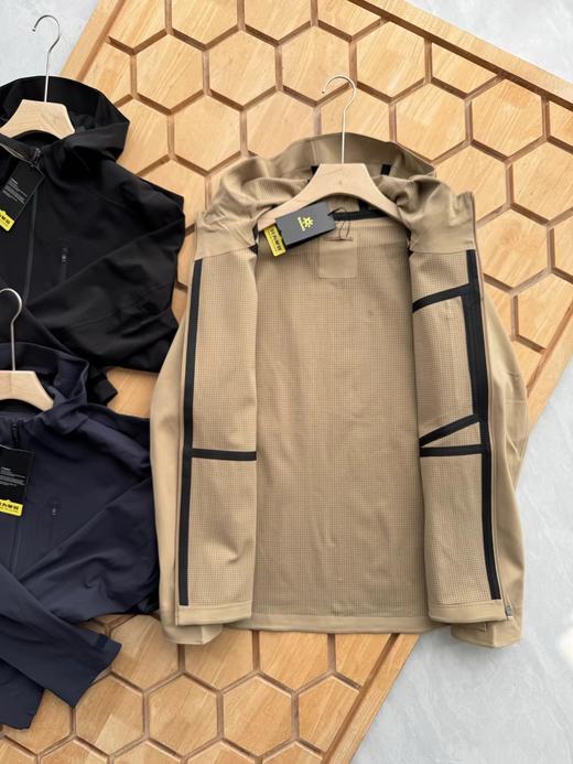 F032065日常通勤立体剪裁下摆前短后长户外运动夹克软壳冲锋衣 商品图7