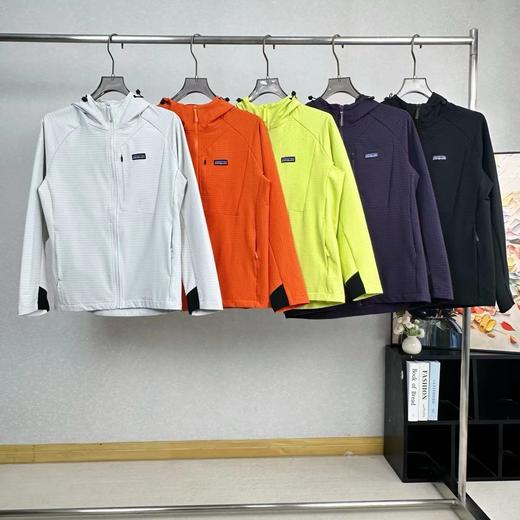 F032009户外轻量化网眼速干透气防水薄软情侣款运动弹力机能连帽风衣外套 商品图0