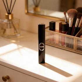 新品Dior迪奥烈艳蓝金惊艳唇膏496果敢宣言