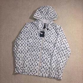 F032033春秋新款男女同款白底蓝老花满印连帽冲锋夹克外套