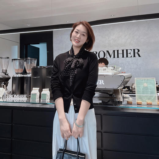 （法国外贸原单 羊毛天花板顶级轻薄）火桐hooton Super220's超细140支美丽诺绵羊毛圆领开衫 商品图4