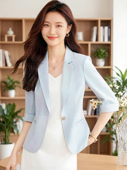 「老顾客福利」超级好看，百搭修身小西装外套，面料含亮丝 无论搭配裙子还是裤子都是绝配，春夏空调房必备西装外套（付款七天内发货）70706 商品图2