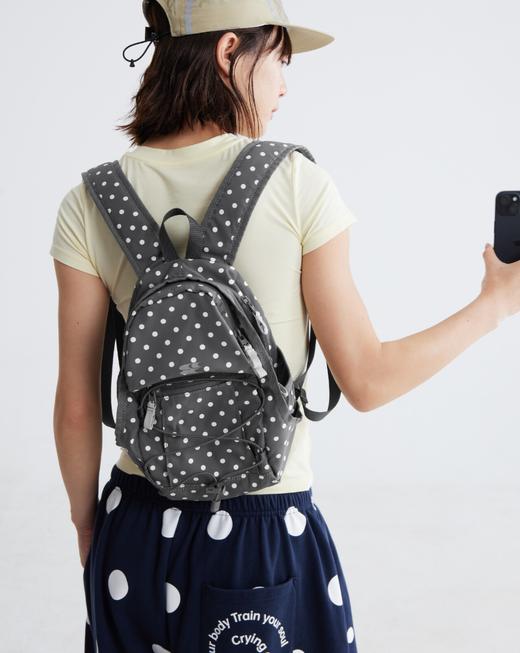 CryingCenter波点尼龙野餐登山包防泼水户外双肩书包小号中号 商品图1