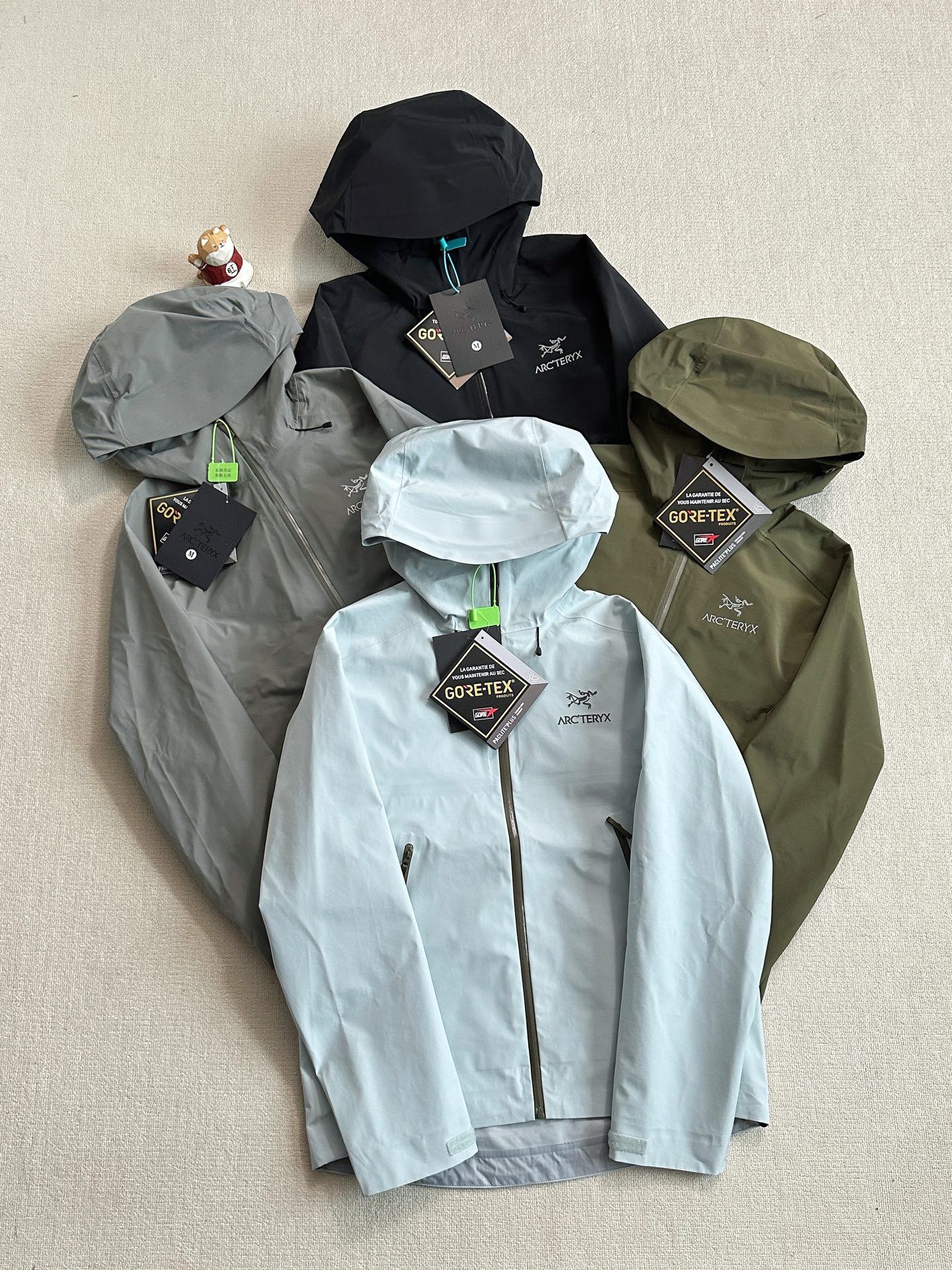 顶峰相聚！火的一塌糊涂！始zu鸟 BETA LT GORE-TEX 防水 男子 冲锋衣 原厂出品