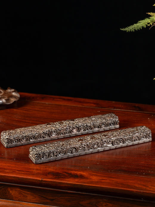 清	紫檀满雕云龙纹镇尺（一对） 商品图1