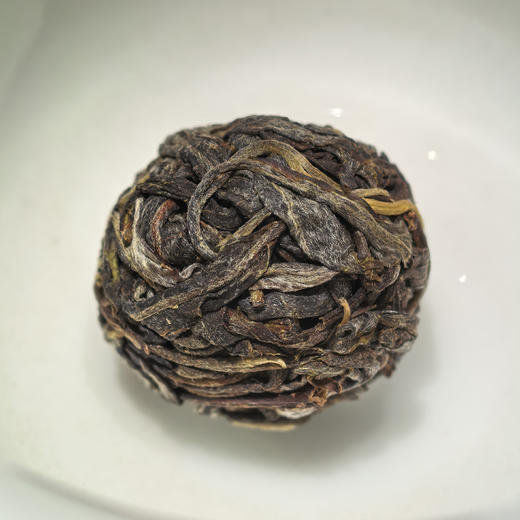 云茶盟主天花板【至尊系列-鲲鹏-小户赛】2024年头春，树龄600年＋红土地大型古树单株，蜜香，花香，滋味超足！首年补贴发售，一定要囤！净含量：25粒！ 商品图4