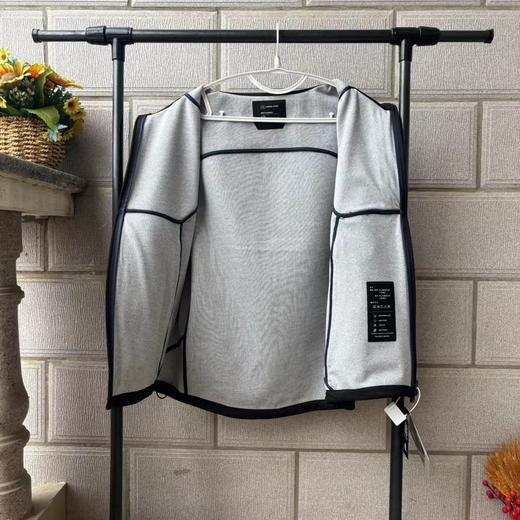 F0320115春季情侣款立领软壳户外休闲防水防风马甲背心 商品图6