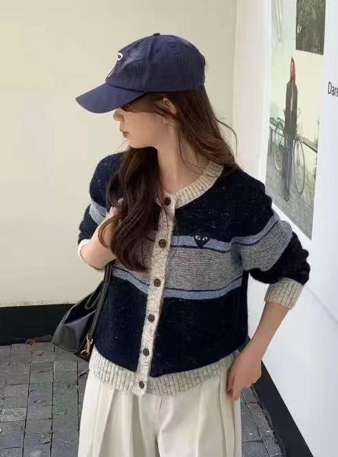 F0320144复古拼色设计圆领单排扣宽松百搭毛衣针织衫 商品图2