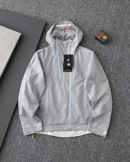 F032062运动户外徒步F防风防水透汽散热连帽防晒衣冲锋衣 商品图5