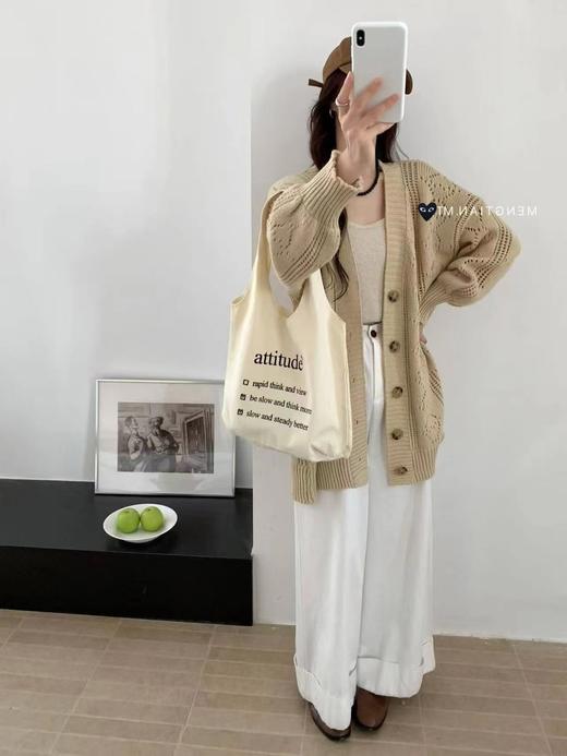 F032075休闲复古落肩黑色爱心刺绣V领灯笼袖长款开衫外套 商品图7