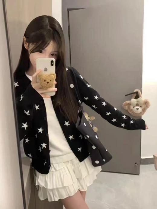 F032016春季新款休闲百搭黑底白星圆领少女感针织长袖开衫 商品图11