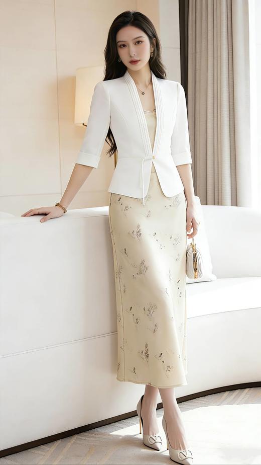 SC1A10_皓色/漆黑色_上衣外套_春季_V领压褶系带收腰七分袖短款西装_高级女装_BERNIEELEN 伯妮斯茵 商品图0