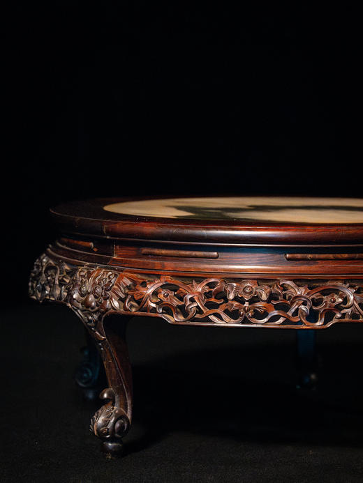 清	红木镶云石透雕花卉纹三弯腿五足圆炕桌 商品图4