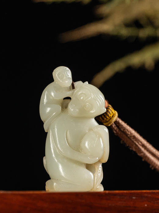 清	玉雕辈辈封侯挂饰 商品图0