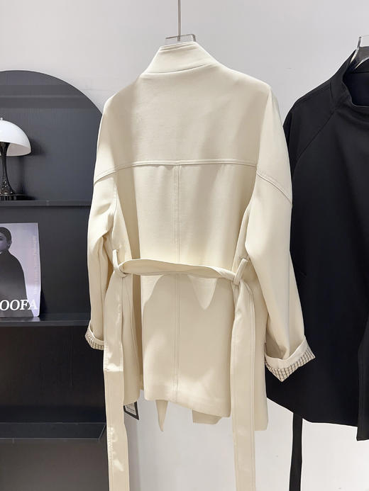 简约高智感立领系带一手长收腰风衣 商品图11