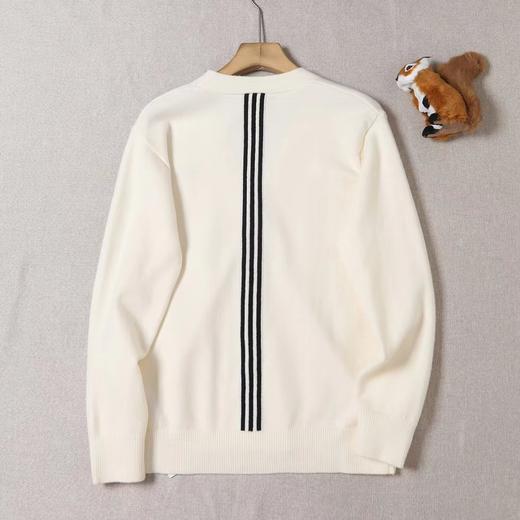 F0320140男女同款刺绣logo后背三条杠V领+排扣设计毛衣开衫 商品图7