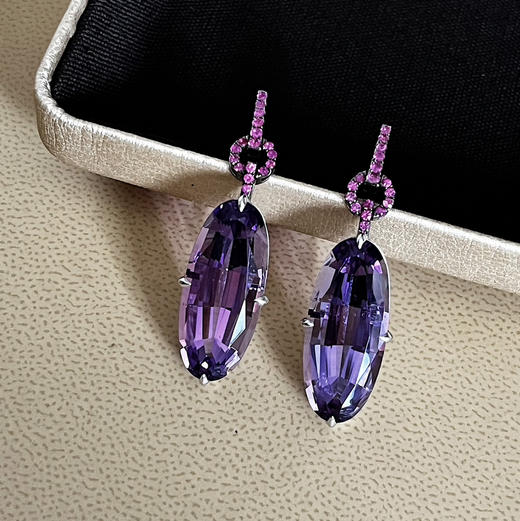 CHIC系列 18K镶蓝宝石和紫晶 耳坠 商品图1