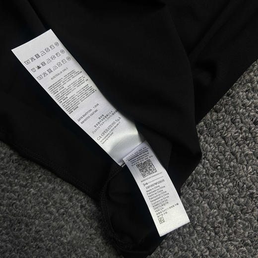 原单正品 EA阿玛尼草书植绒logo纯棉T恤， 海外版，纯棉材质 柔软舒适透气
颜色：黑色 白色
尺码：S～XXL 商品图7