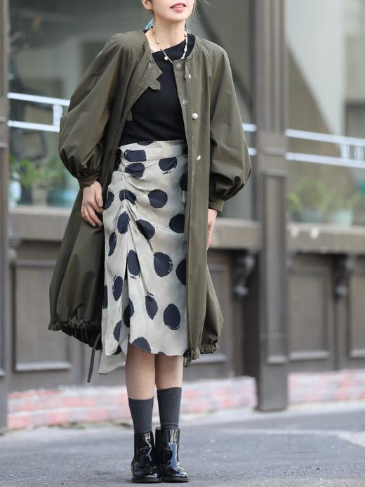 TYNVIE 荷叶边裙摆裹身裙 - 蓝色波点 商品图13