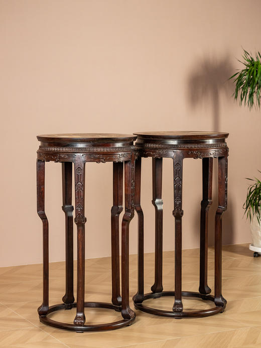 清	红木镶云石五足带托泥圆形高花几（一对） 商品图0