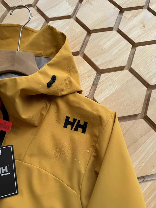 F032012新款户外压胶情侣拼接一体防风防水无缝压胶硬壳冲锋衣 商品图9