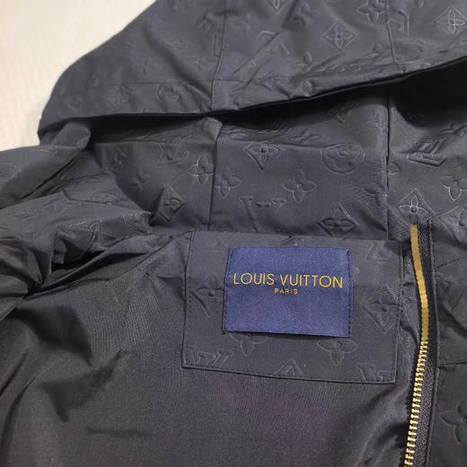 F032032新款上新立体浮雕方领纯色连帽拉链长袖宽松夹克外套 商品图7