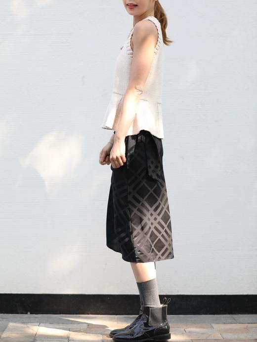 TYNVIE 荷叶边裙摆裹身裙 - 黑色格纹 商品图13