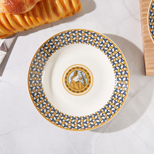 大英博物馆 马约里卡系列 文艺复兴菱格陶瓷盘 商品图1