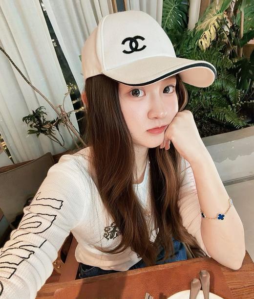 小香经典26年新款刺绣字母防晒棒球帽 商品图1