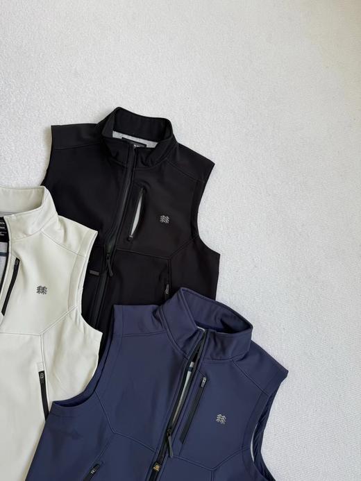 F032004春夏新款男士户外运动徒步爬山防风防水软壳马甲背心 商品图8