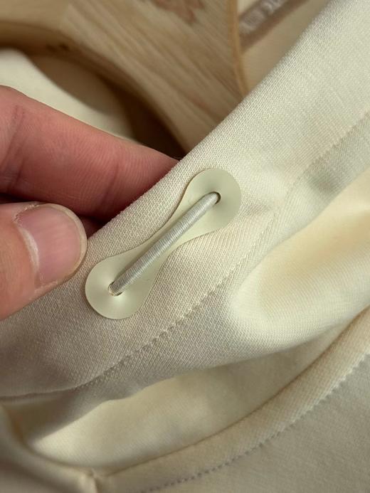 F032049春秋新款空气层面料轻盈柔软舒适女款拼接连帽开衫外套 商品图8