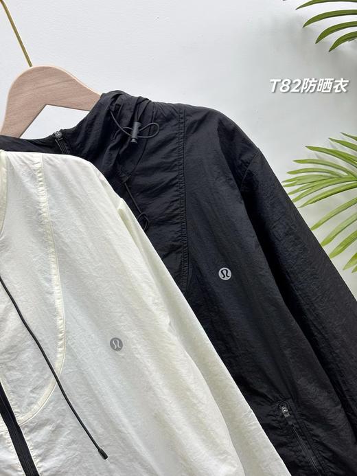 F032046春夏新款女士宽松版梭织防泼水冲锋款防晒衣 商品图3