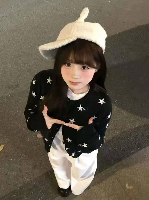 F032016春季新款休闲百搭黑底白星圆领少女感针织长袖开衫 商品图10