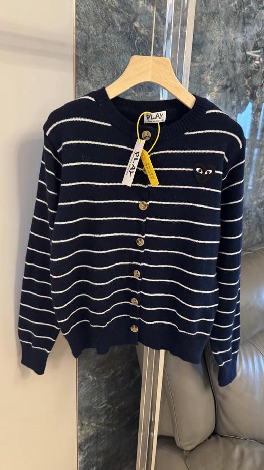 F032074日常休闲百搭微宽松直筒版型藏青条纹圆领针织开衫 商品图0